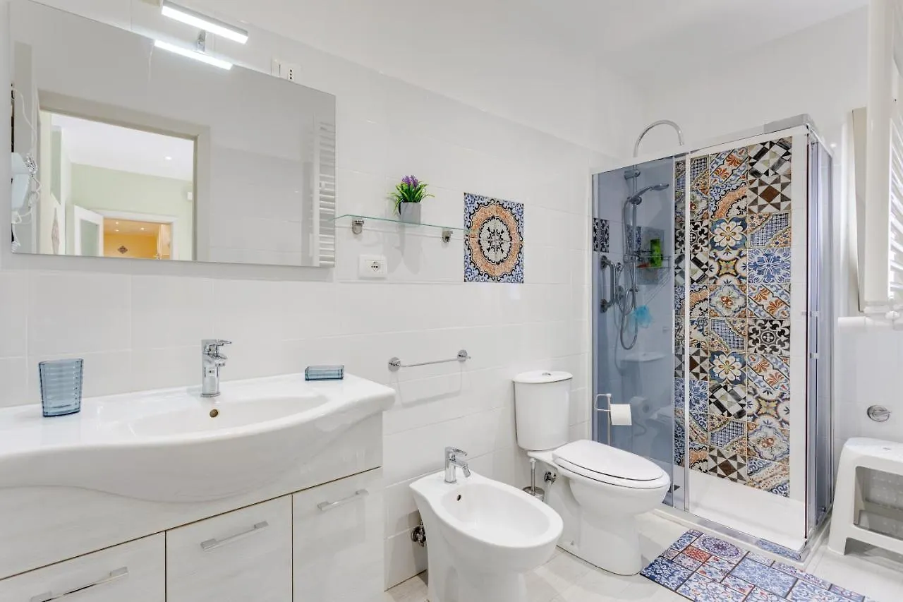 Catania Central Apartment With Terrace- Casa Mariella 0*,